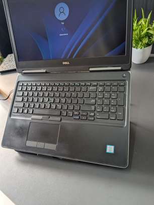 Dell  précision i7 7th / 4gb NVIDIA / 16gb ram image 4