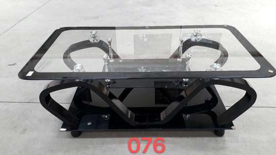 Table basse  verre trempé bois avec roulettes image 6