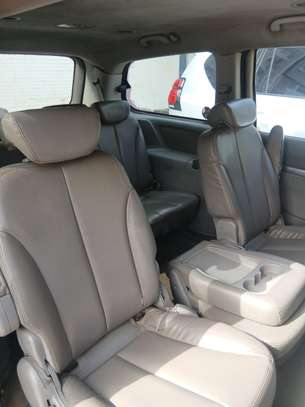 Kia carnival à louer avec chauffeur image 3
