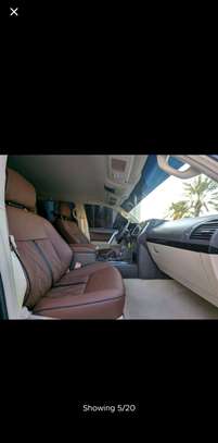 Toyota prado vxr 2020 image 4