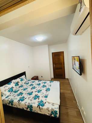 Chambre meublée image 2
