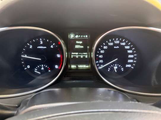 Hyundai Santafe 2016 image 4