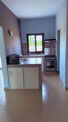 UNE MAGNIFIQUE VILLA & APPARTEMENT INDÉPENDANT – SALY MBOUR image 5