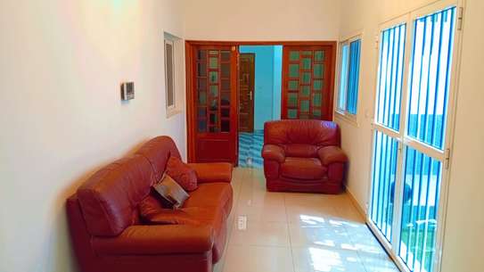 BEL APPARTEMENT MEUBLÉ À LOUER ALMADIES image 7