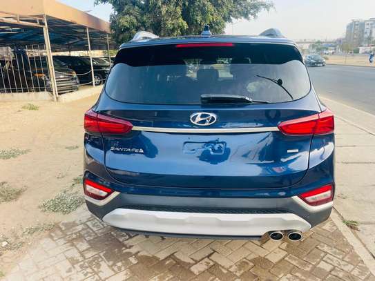 HYUNDAI SANTA FE 2019 image 2