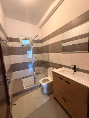 Appartement f3 meublé au point e image 4