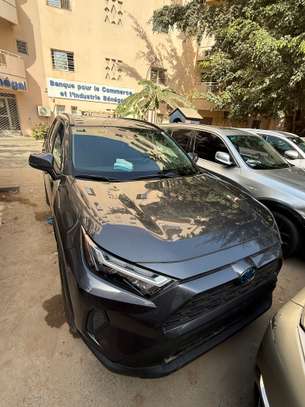 Rav4 hybrid 2024 image 3