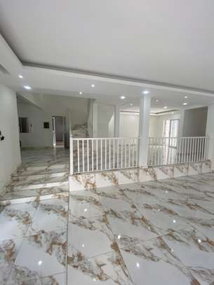 Villa de 418m2 ngor/virage image 14