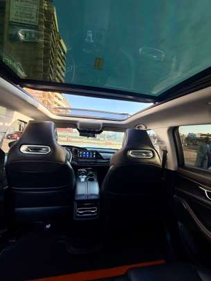 Changan UNI-K SUV électrique 2022 noir élégant image 9