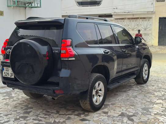 Toyota Prado image 6