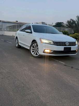 Volkswagen Passat 2017 image 2