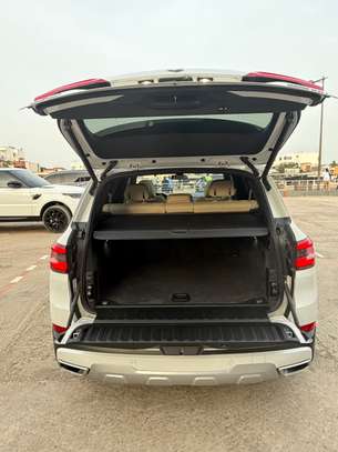 BMW X5 image 11