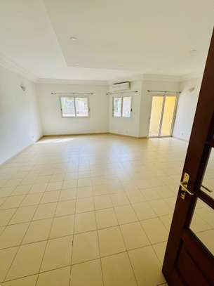 Appartement F5 – Almadies (derrière Free Mobile) image 5