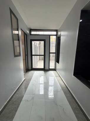 BUREAUX À LOUER À MERMOZ image 9