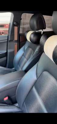 Hyundai tucson image 5