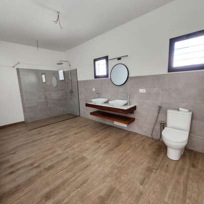 Villa neuve avec BAIL favorable à Ngaparou Terrain 1035 m² image 8