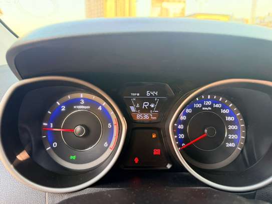 Hyundai elantra image 12