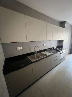 Appartement F4 à louer au Point E image 12