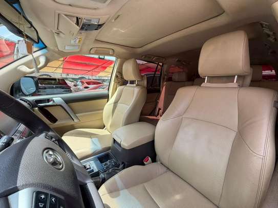 TOYOTA PRADO 2016 image 6
