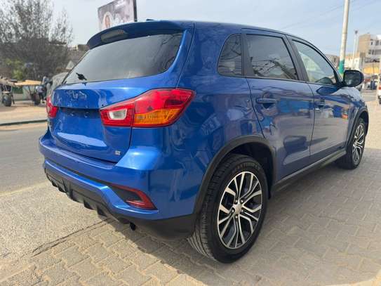 Mitsubishi Outlander image 10