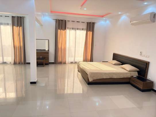 Villa avec piscine et 4 chambres à Saly Joseph image 12