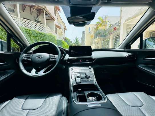 Hyundai Santafe 2023 image 4