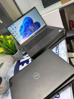 Dell latitude 7400 image 3