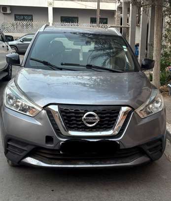 Nissan Kicks 2018 SUV compact gris économique image 3