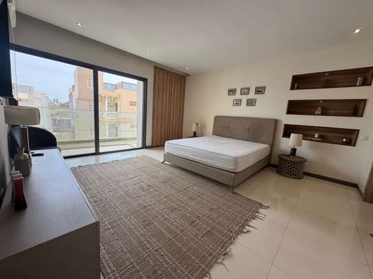 Fenêtre Mermoz corniche 3 chambres meubler à louer image 6