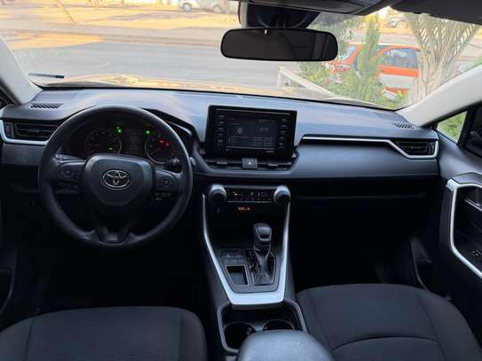 🚗 Toyota RAV4 SE – Année 2021 Automatique image 7