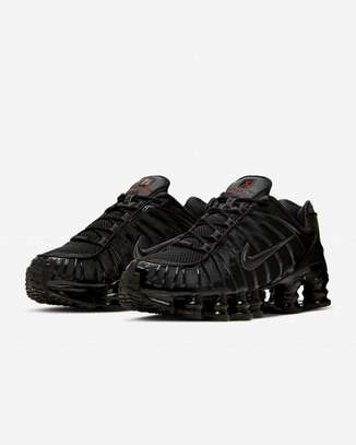 CHAUSSURES POUR HOMME ET FEMMES image 2