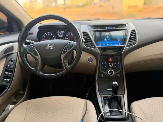 Hyundai Elantra image 7