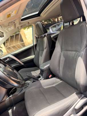 TOYOTA RAV4 XLE AWD  2017 image 15