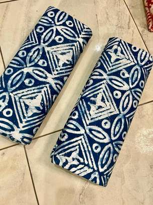 Tissu coton bleu motifs blancs 2 rouleaux image 4