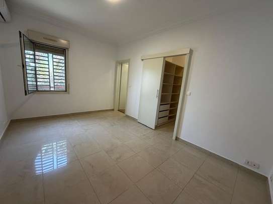 Bel appartement à louer à fann mermoz sur la corniche image 10