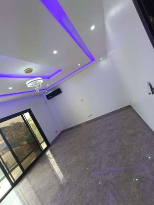 Appartement F4 à louer à Mbackiyou Faye image 5