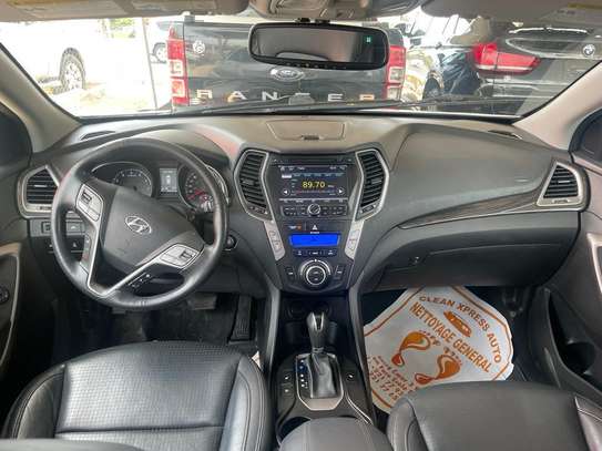 Hyundai Santa Fe 2016 parfait état image 7