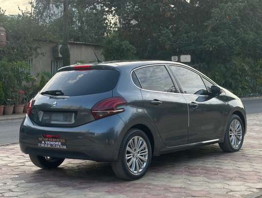 Peugeot 208 manuel diesel venant image 9