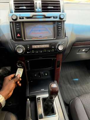 Toyota Prado image 3