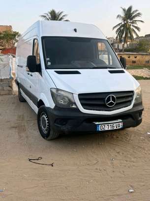 Mercedes-benz sprinter image 2