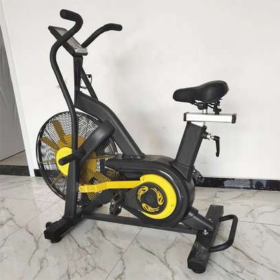 vélo d'air pour entraînement cardio, vélo de spinning image 3