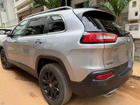 Jeep Cherokee 2018 image 9