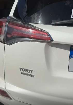 TOYOTA RAV4-2016 CFAO ACHETÉ ZÉROKM image 9