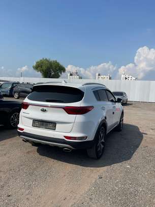 KIA SPORTAGE DIESEL image 3