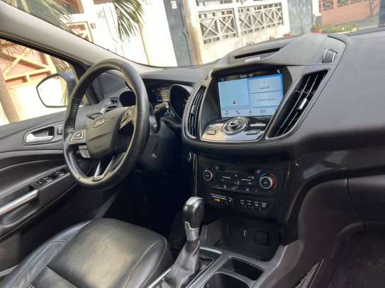 Ford Escape Année 2017 image 2