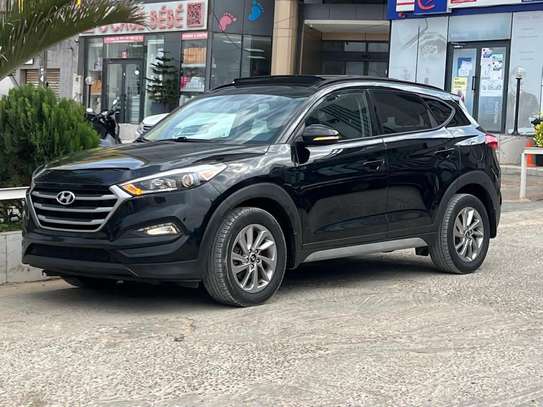 Hyundai Tucson 2018 essence image 4