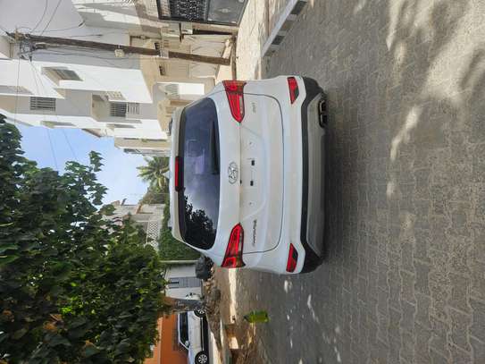 Hyundai santa-fe image 5