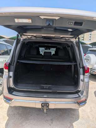 Land cruiser 2022 image 8