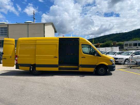 Mercedes Sprinter fourgon utilitaire jaune grande capacité image 11