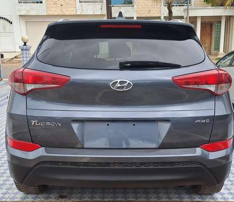 Hyundai Tucson 2017 intérieur cuir noir image 8